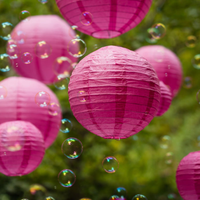 Hot pink paper lanterns with bubbles